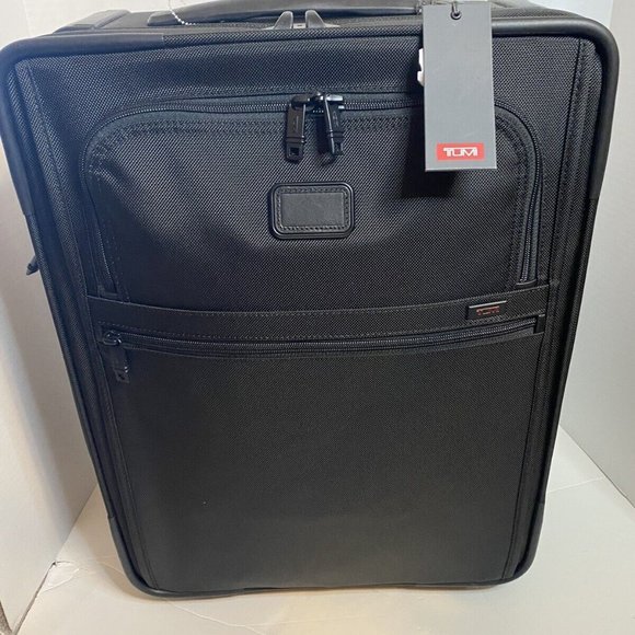 Tumi Alpha 2 International Expandable 22" 2 Wheeled Carry-On Luggage NWT - Picture 9 of 10